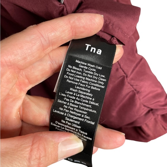 Aritzia | TNA Avoriaz Faux Fur Lined Goose Down Parka Medium - Picture 13 of 16